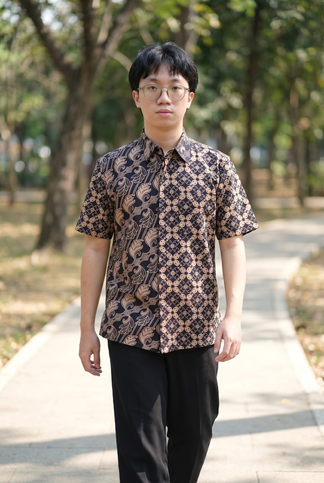 BATIK PRIA ( HITAM )